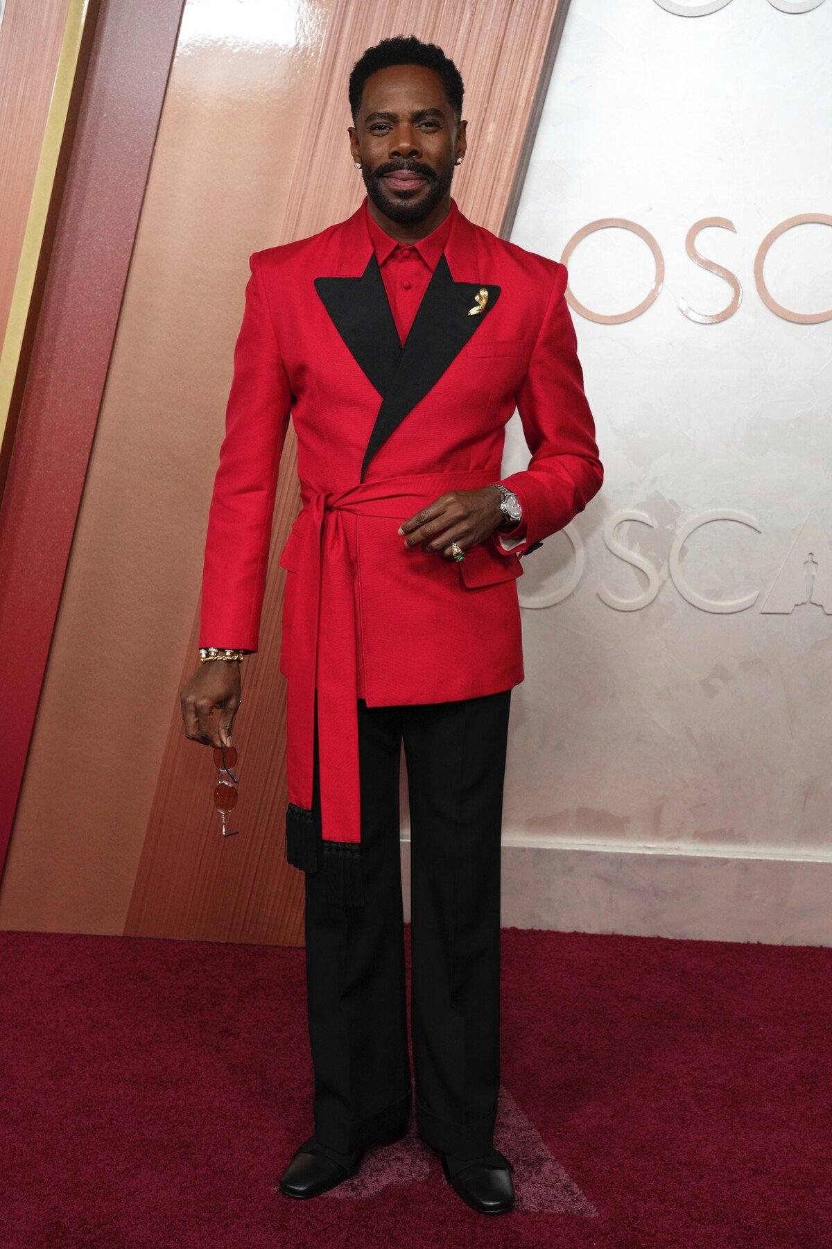 Herec Colman Domingo v obleku na míru od Valentina.