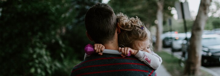 Proč si nepamatuješ, jak ses učil mluvit, lézt nebo chodit na záchod? Za vše může specifický druh amnézie