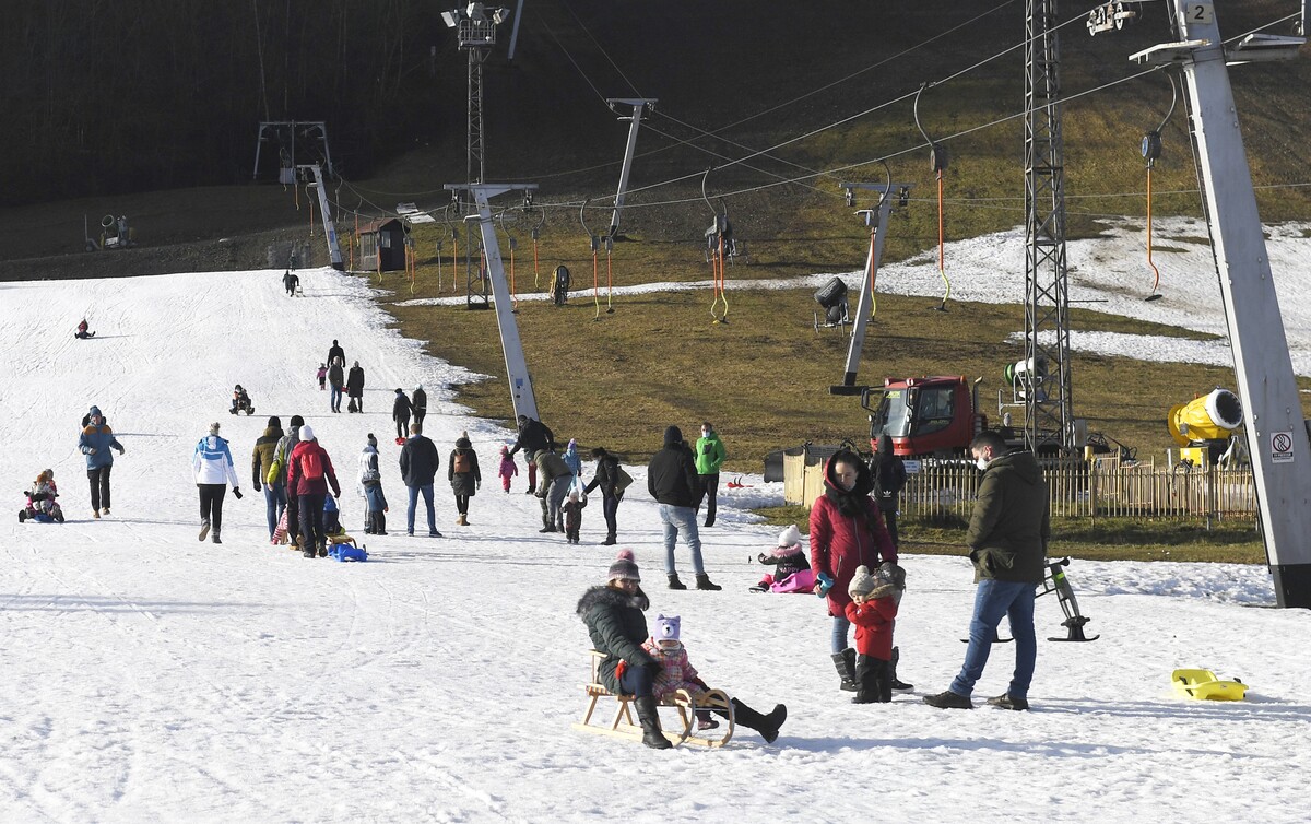 Lyžiarske stredisko na Jahodnej pri Košiciach 2. januára 2021.