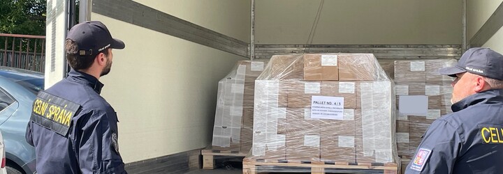 VIDEO: Colníci v Česku zadržali muža s tabletami na výrobu až 80 kíl pervitínu