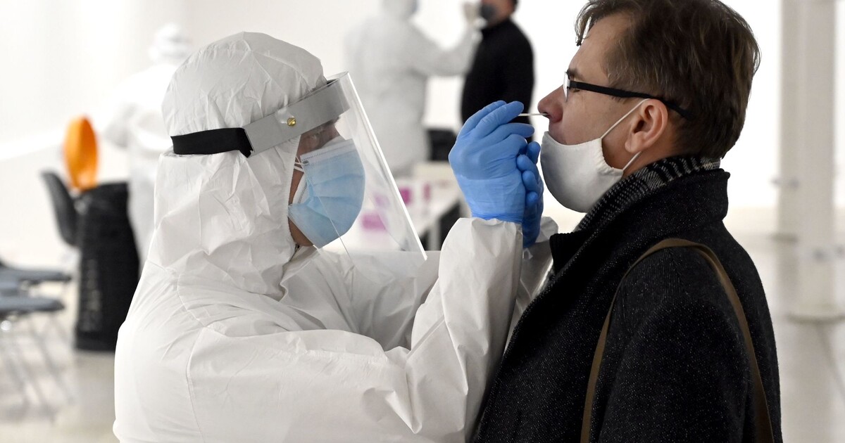 Covid-19 už nepředstavuje globální zdravotní nouzi, oznámila WHO