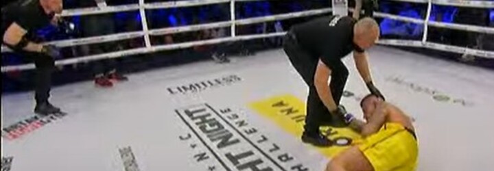 Frayer Flexking knokautoval Barona v boxerském zápase na třetím turnaji Fight Night Challenge 
