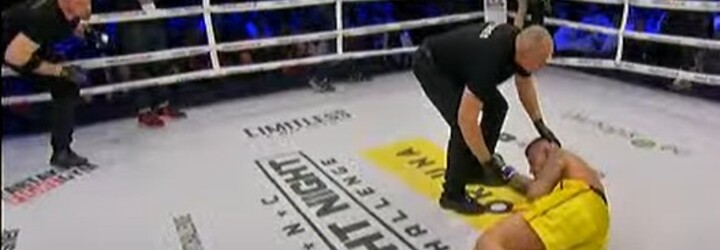 Frayer Flexking knokautoval Barona v boxerském zápase na třetím turnaji Fight Night Challenge