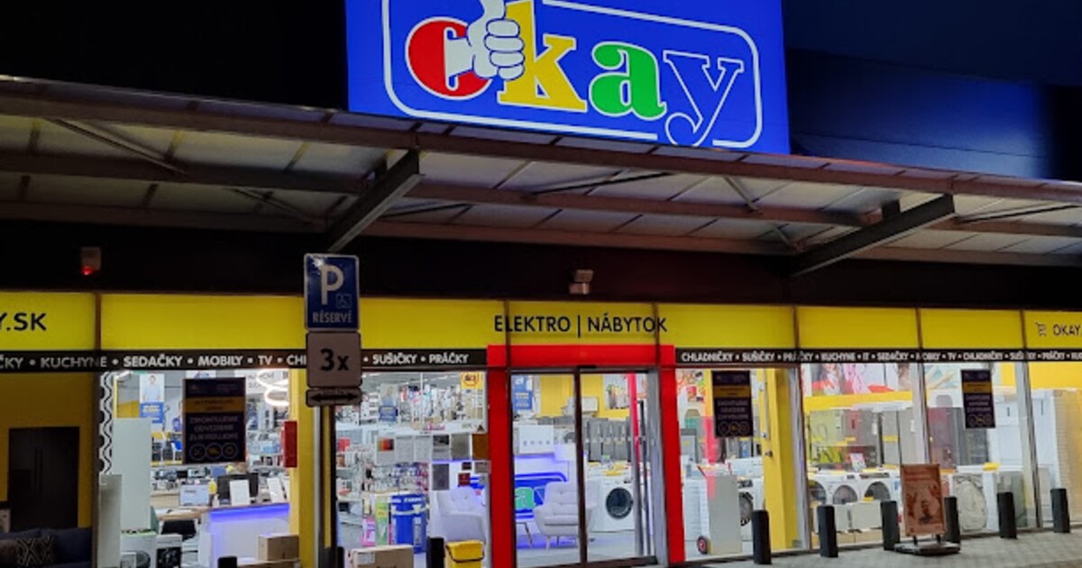 Slavný prodejce elektra zavře kamenné pobočky. Chce zabránit úpadku