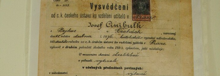 Historie vysvědčení: Kdy se začalo vydávat a kdy existovalo víc než pět známek?