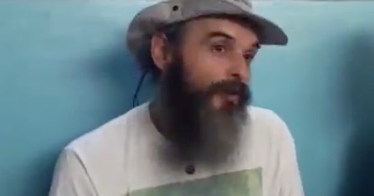 Guru Jára je zpět. Vystupuje v cizině jako mistr Jahra