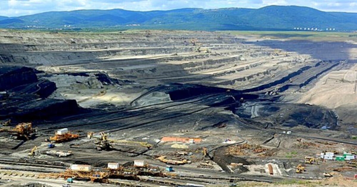 Aktivisté obsadili rypadlo v dole Bílina. „Vytěžené uhlí se nemusí použít jako zdroj energie v Česku,“ reaguje ministerstvo