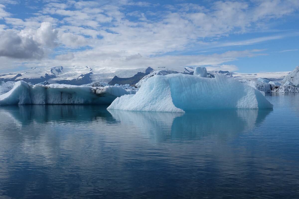 Ľadovcová lagúna na Islande. 