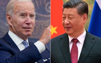 Čína pozastavuje spoluprácu s USA, medzi krajinami to začína iskriť.