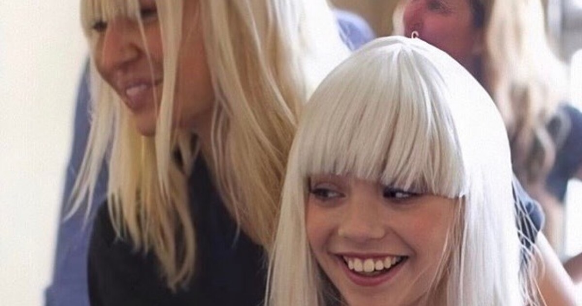 Popová Speváčka Sia Priznáva Boj S Chronickými Bolesťami