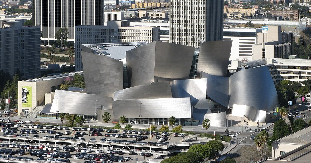 Orgasmus z Čajkovského symfonie? Sociální sítě rozvášnil příběh hlasitě sténající ženy na koncertu filharmonie