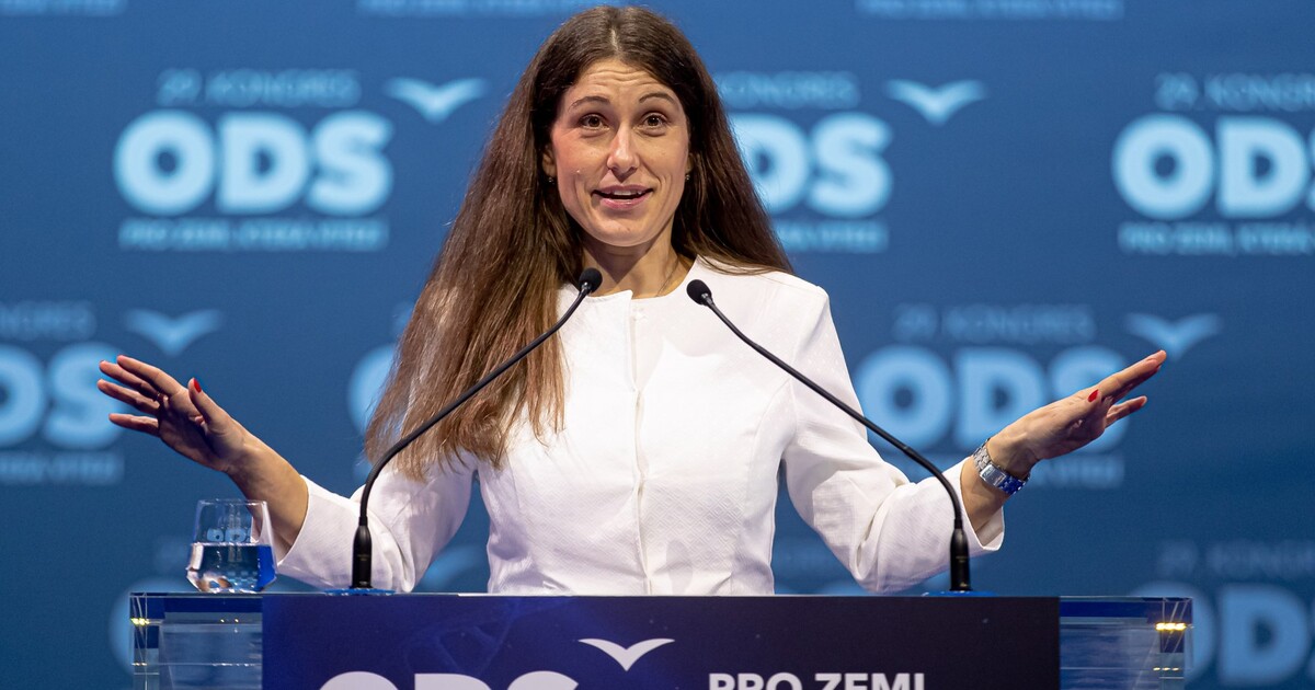 Poslankyně ODS se vyfotila s političkou, která v Ugandě bojuje za trest smrti pro gaye. Po kritice fotku smazala