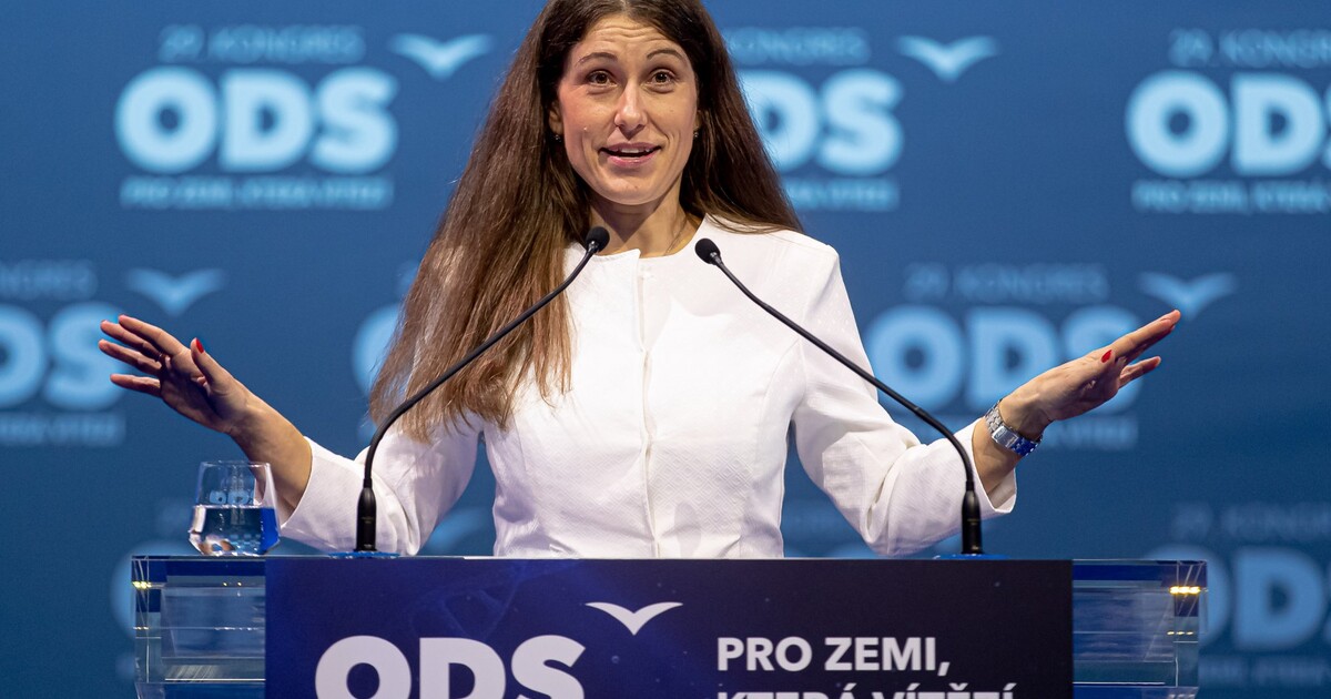 Ministryně spravedlnosti čelí urážkám od komunálního politika. Ten pak před ní podepsal písemnou omluvu