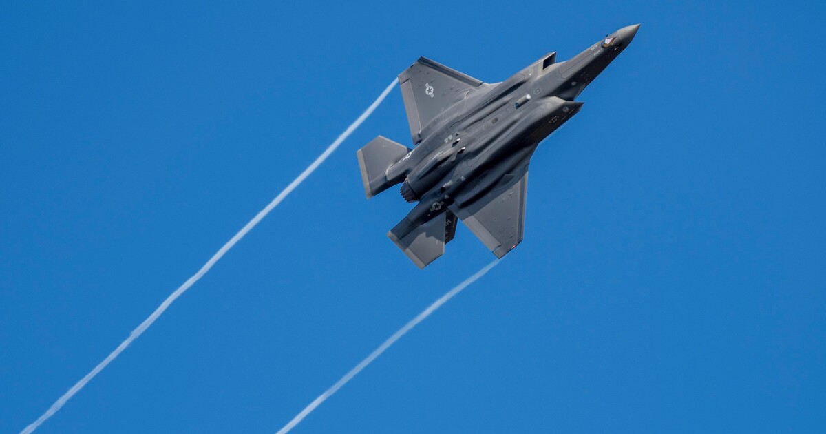 Rusko vyslalo stíhačky do blízkosti Polska a Litvy, údajně kvůli americkým bombardérům