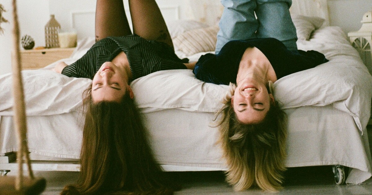 Galentine's is the new Valentine's. Vysvětlujeme fenomén oslavující ženská přátelství a přinášíme tipy, jak si tento den užít