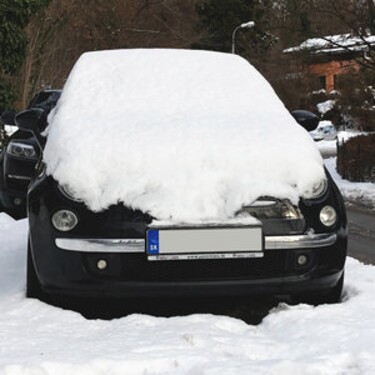Aké vozidlo sa skrýva pod snehom?
