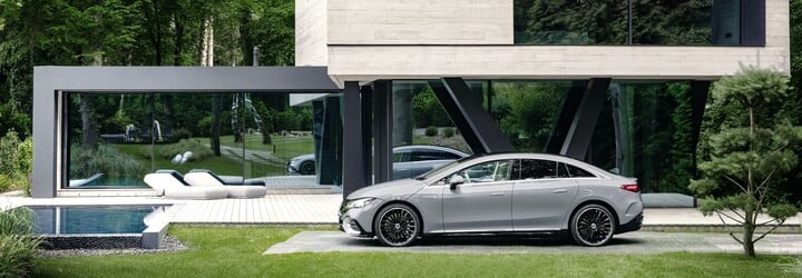 Elektrická modelová ofenzíva značky Mercedes-Benz pokračuje. Úplne nové EQE sľubuje dojazd 660 kilometrov