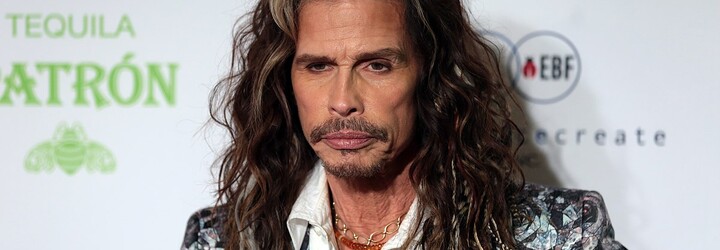 Steven Tyler z Aerosmith je žalován za sexuální napadení nezletilé