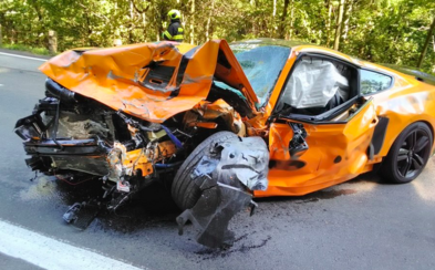 „Aby ti rakovina sežrala střeva, ty zm***.“ Lidé se ostře pouští do závodníka v mustangu, který způsobil smrtelnou nehodu „Aby ti rakovina sežrala střeva, ty zm***.“ Lidé se ostře pouští do závodníka v mustangu, který způsobil smrtelnou nehodu
