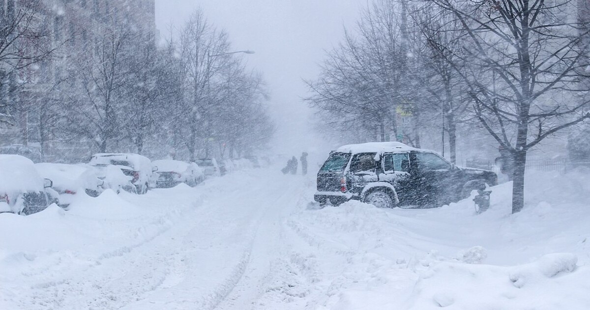 Kalifornii ochromila sněhová bouře. Podívej se, jak klimatická změna ovlivnila tamní počasí