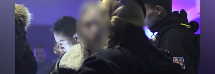 VIDEO: Klub v Praze pořádal soutěž o to, kdo nadýchá víc. Opilo se 29 mladistvých, šestnáctiletá dívka měla přes 2 promile