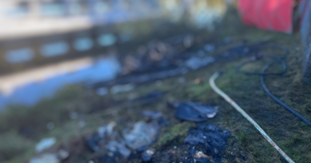 Tragédie v Nymburce: Po pádu rogala zemřeli dva muži, stroj začal hořet