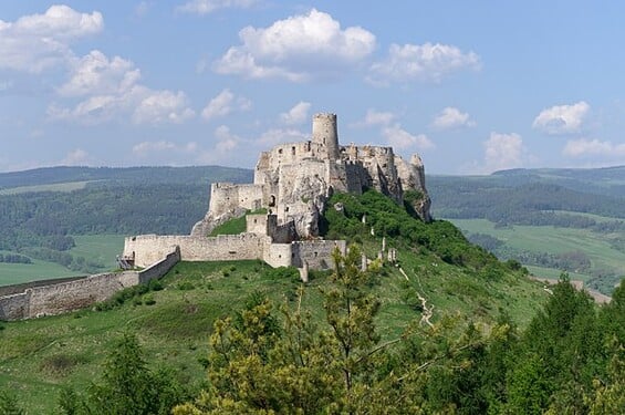 Ktorý hrad je na obrázku?