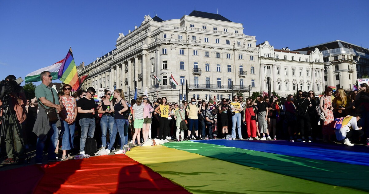 Maďarský politik se ostře pustil do českého ministra zahraničí kvůli kritice LGBTQ+ zákona