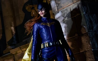 Warner Bros. odmieta vydať film Batgirl a splachuje tak 90 miliónov dolárov. Ruší premiéru a mení stratégiu DC filmov