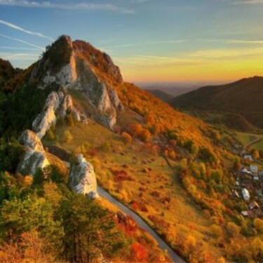 Z geologického hľadiska väčšinu územia Slovenska zaberajú Západné Karpaty