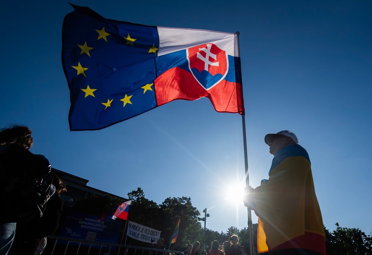 EÚ, Slovensko