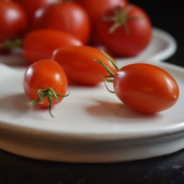 Urči správnu priemernú cenu jedného 250 g balenia cherry paradajok