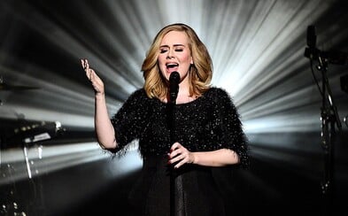 Adele se svým Hello překonává rekordy! Na miliardu zhlédnutí se dostala nejrychleji v historii YouTube Adele se svým Hello překonává rekordy! Na miliardu zhlédnutí se dostala nejrychleji v historii YouTube