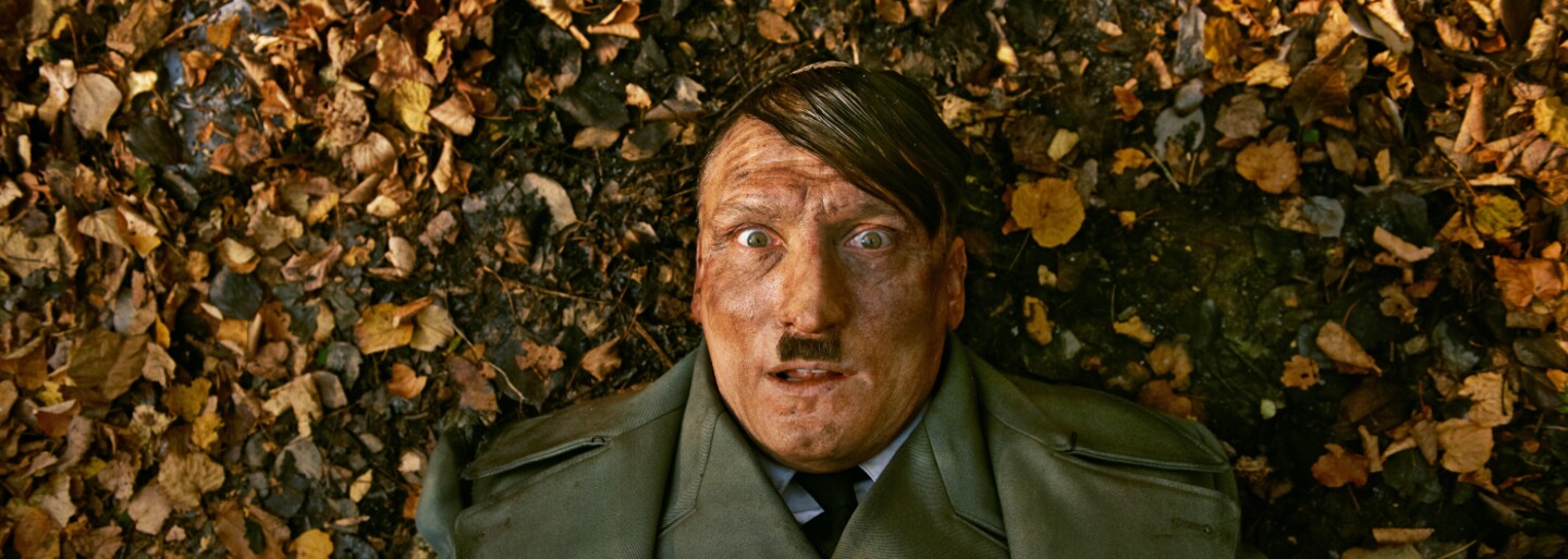 Adolf Hitler vstal z mŕtvych a v najnovšom filme sa opäť pokúša rozbehnúť politickú kariéru v modernom Nemecku