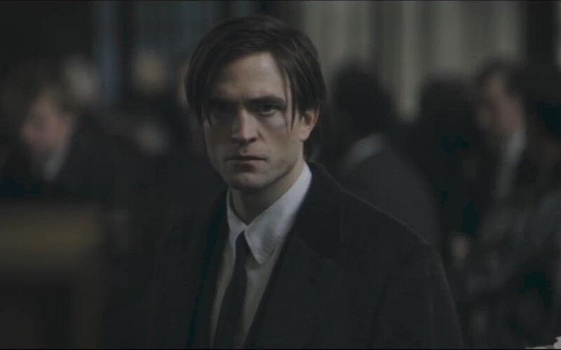 Robert Pattinson se odhaluje jako Batman v jednom z nejlepších trailerů tohoto roku. Překoná film i Dark Knighta?