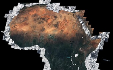 Afrika v skutočných farbách a bez retuše. Pozrite sa na čierny kontinent z vesmíru vďaka obrovskej mozaike Afrika v skutočných farbách a bez retuše. Pozrite sa na čierny kontinent z vesmíru vďaka obrovskej mozaike