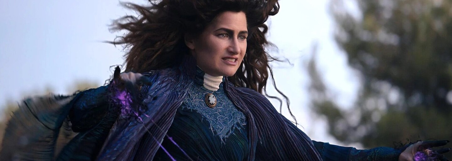Agatha z Wandavision dostane na Disney+ vlastný seriál. Herečka Kathryn Hahn sa už nevie dočkať