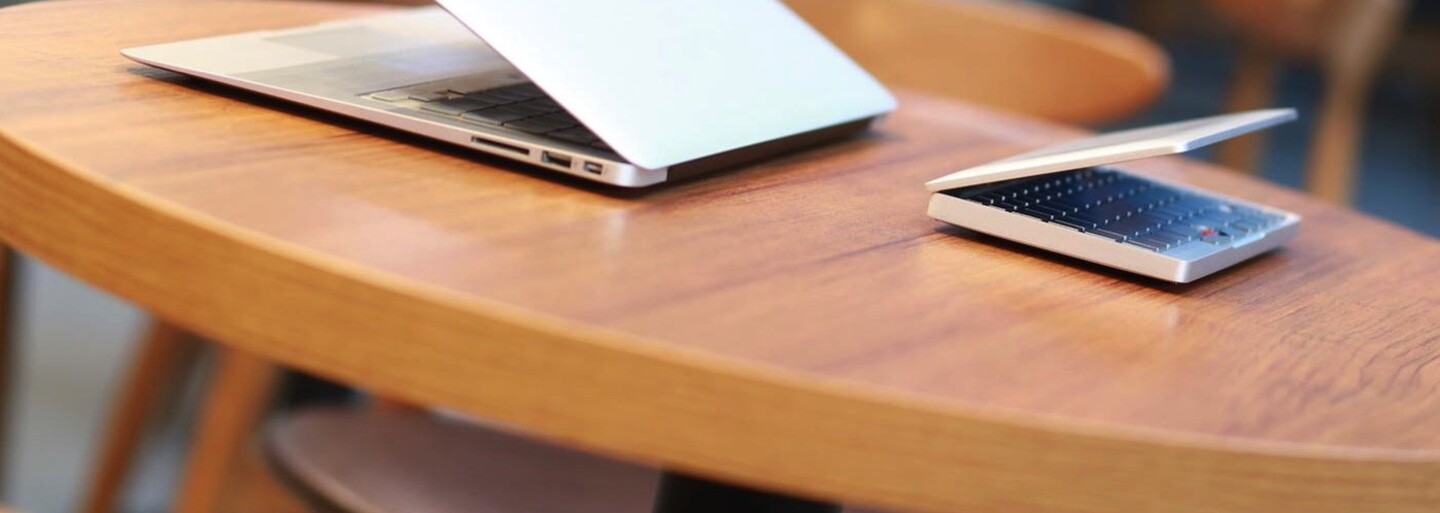 Aj laptop môže mať malý displej. Kompaktný GPD Pocket dostal 7-palcovú uhlopriečku a fyzickú klávesnicu