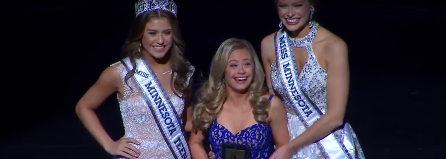 Aj ženy s Downovým syndrómom majú na to, aby sa zúčastnili na súťaži krásy. Mikayla to dokázala a očarila celý svet