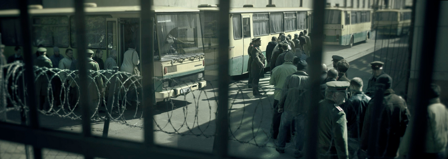 Ak by vo filme Amnestie spomenuli amnestie a vzburu v Leopoldove jednou vetou, dej by sa výrazne nemenil. A to je škoda (Recenzia)