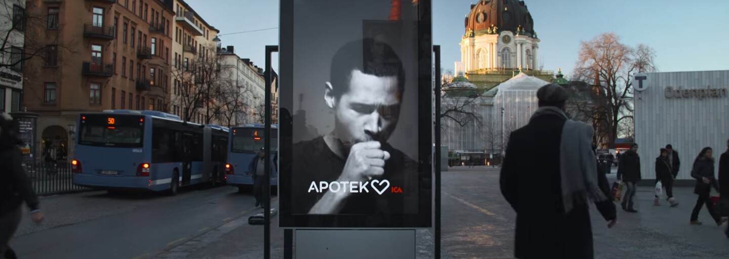 Pokud si u tohoto billboardu zapálíš, zakašle. Švédská protikuřácká kampaň využívá inteligentní reklamy