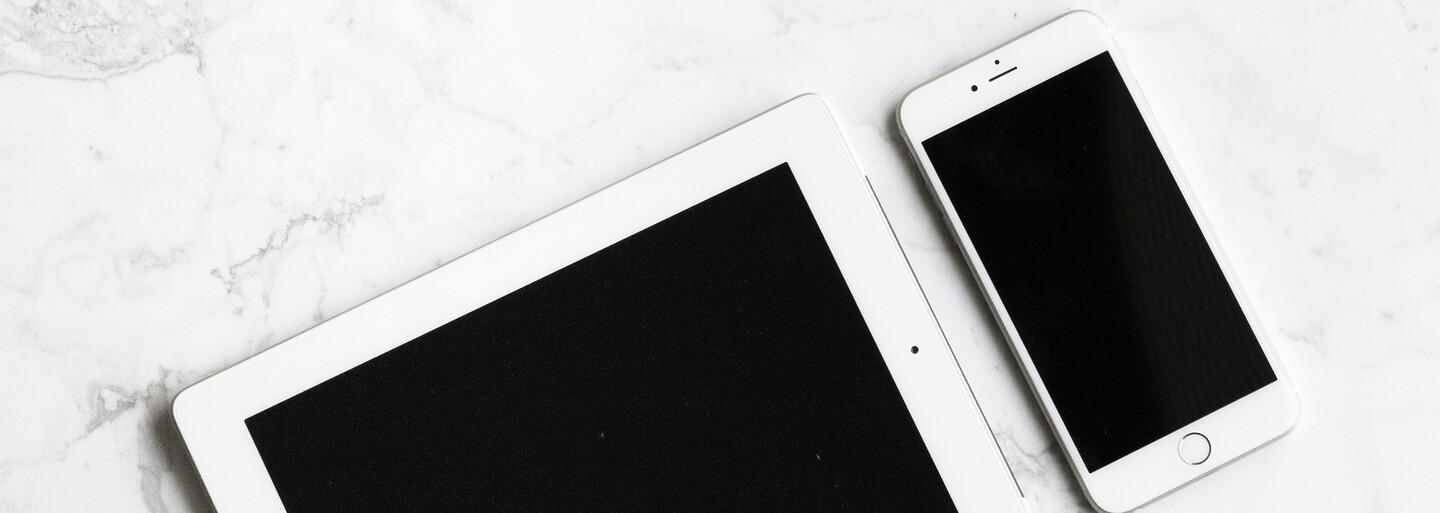 Ak vlastníš iPhone, patríš vraj do bohatej vrstvy spoločnosti. Štúdia tvrdí, že Apple výrobky sú najlepším indikátorom vysokého platu