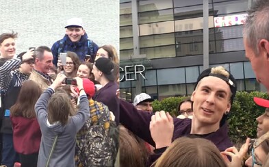 Ako by vyzeral tvoj život, keby si bol celebritou? V slovenskom sociálnom experimente zostali náhodní ľudia obklopení besniacimi fanúšikmi Ako by vyzeral tvoj život, keby si bol celebritou? V slovenskom sociálnom experimente zostali náhodní ľudia obklopení besniacimi fanúšikmi