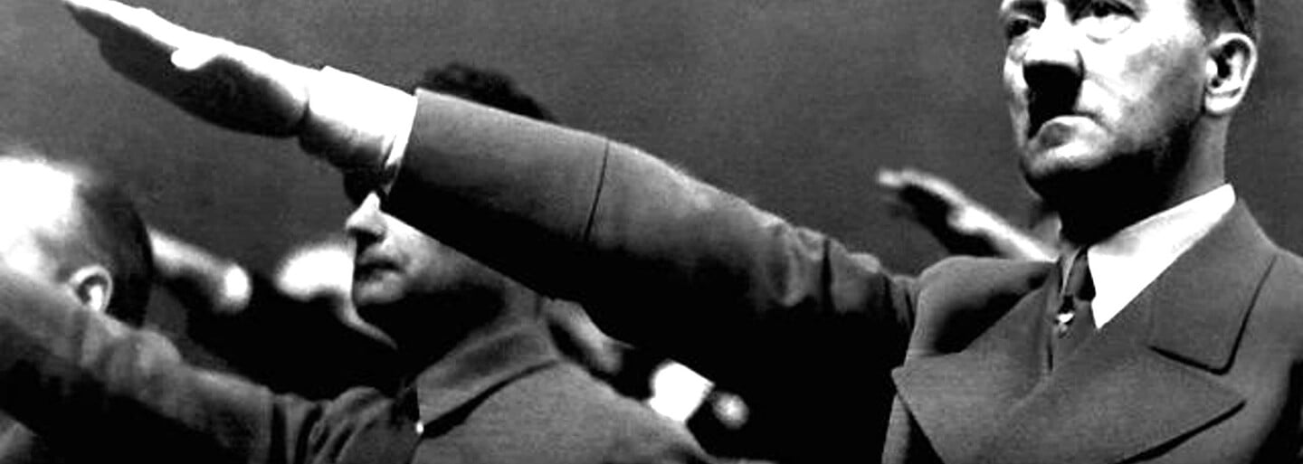 Jak se Adolf Hitler dostal na vrchol své moci? Působivé fotografie zachycují vývoj nesmělého umělce v nelítostného diktátora