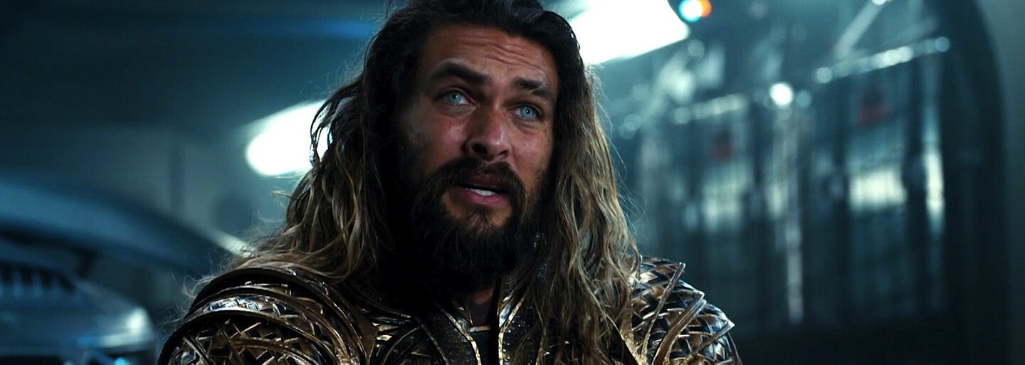 Ako sa ľudia z Warner Bros. snažili oholiť Henryho Cavilla a akou zmenou oproti Justice League prejde Aquamanov podvodný svet?