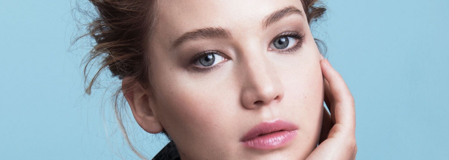 Jak se obléká nejlépe placená herečka? Jennifer Lawrence cit pro módu rozhodně nechybí