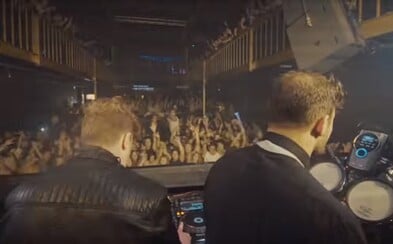 Ako sa z vášnivého dropu vykľula romantická skladba z roku 2001? Skvelý DJ-ský žartík je späť! Ako sa z vášnivého dropu vykľula romantická skladba z roku 2001? Skvelý DJ-ský žartík je späť!