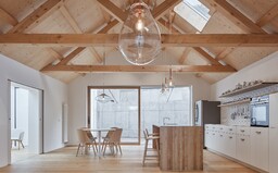 Ako si poradiť s rekonštrukciou a zanechať bývaniu svoju tvár? Českí architekti ti ukážu recept na úspech