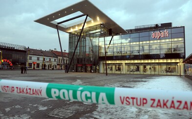 Aktualizované: V Košiciach evakuovali Aupark, v budove odpadol starší muž. Koronavírus nepotvrdili Aktualizované: V Košiciach evakuovali Aupark, v budove odpadol starší muž. Koronavírus nepotvrdili