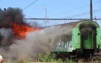 AKTUÁLNE: V Nových Zámkoch horeli odstavené vagóny, bývali v nich bezdomovci